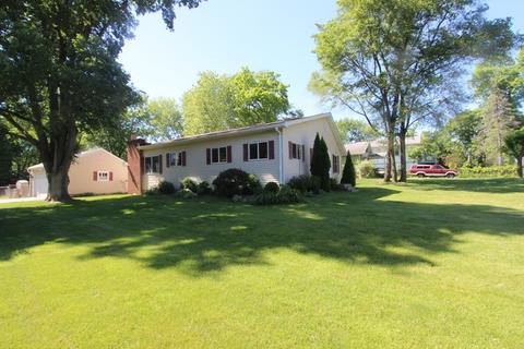 36104 N Eagle Ct, Ingleside, IL 60041 photo 2