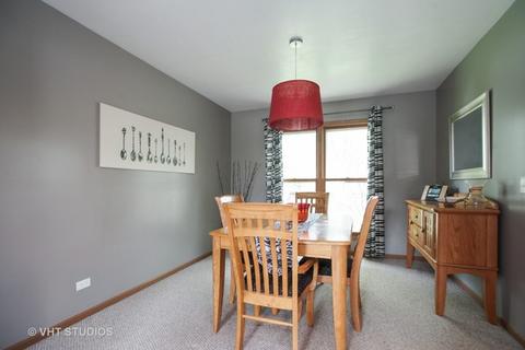 1108 Willoby Ln, Elgin, IL 60120 photo 5