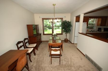 1451 Easy St, Elgin, IL 60123 photo 4