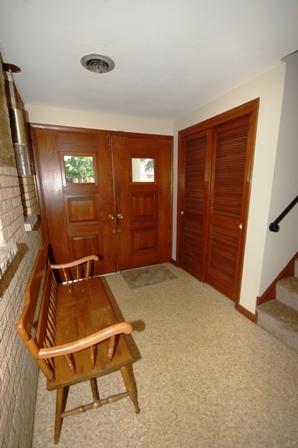 1451 Easy St, Elgin, IL 60123 photo 2