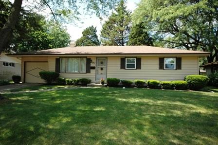 972 Deborah Ave, Elgin, IL 60123 photo 1