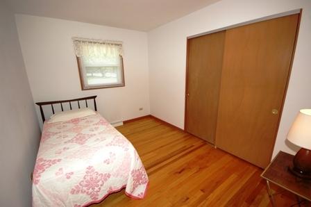 972 Deborah Ave, Elgin, IL 60123 photo 7