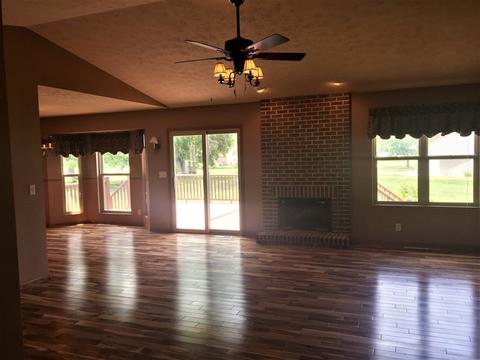 5014 E Brooke Ct, Byron, IL 61010 photo 2
