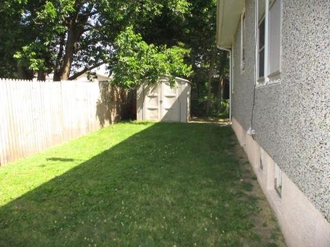 610 Green St, Peru, IL 61354 photo 14
