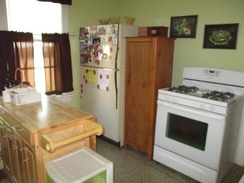 610 Green St, Peru, IL 61354 photo 9