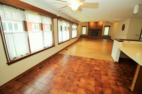 229 Aberdeen Rd, Cary, IL 60013 photo 4