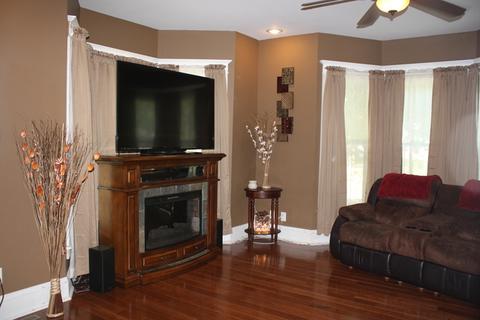 203 E Boyd St, Dixon, IL 61021 photo 7