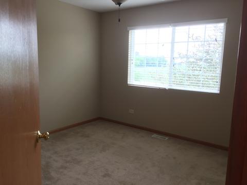 75 E Clover Ave, Cortland, IL 60112 photo 9