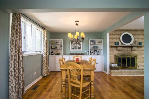 660 Perry Ln, Hoffman Estates, IL 60169 photo 9