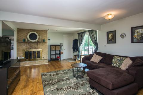660 Perry Ln, Hoffman Estates, IL 60169 photo 5