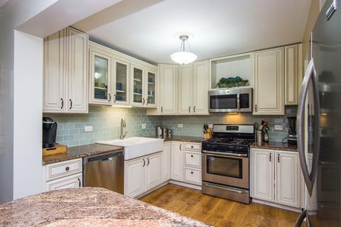 660 Perry Ln, Hoffman Estates, IL 60169 photo 13