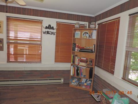 706 S 3rd St, Dekalb, IL 60115 photo 6
