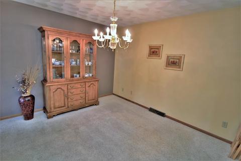 6715 Lindbloom Ln, Cherry Valley, IL 61016 photo 5