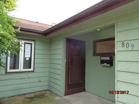 809 N Sleight St, Naperville, IL 60563 photo 2