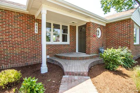 835 E 11th St, Lockport, IL 60441 photo 2