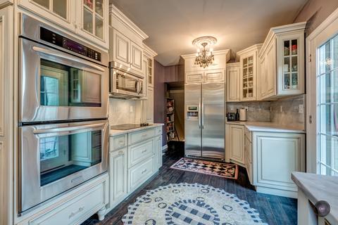 209 E Jefferson Ave, Naperville, IL 60540 photo 10