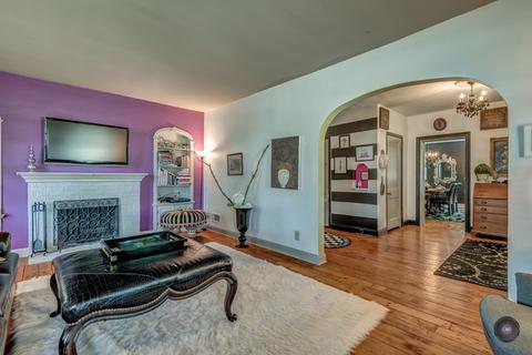 209 E Jefferson Ave, Naperville, IL 60540 photo 16