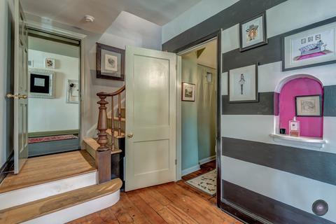 209 E Jefferson Ave, Naperville, IL 60540 photo 6