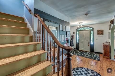209 E Jefferson Ave, Naperville, IL 60540 photo 7