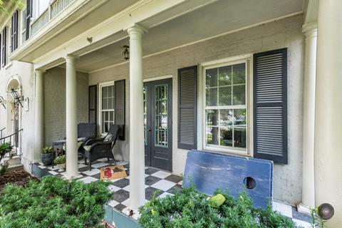 209 E Jefferson Ave, Naperville, IL 60540 photo 3