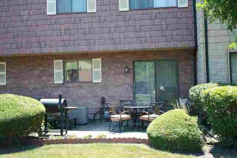 1604 Blackhawk Trl, Wheeling, IL 60090 photo 3