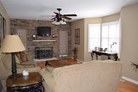 2939 Avalon Dr, Elgin, IL 60124 photo 5