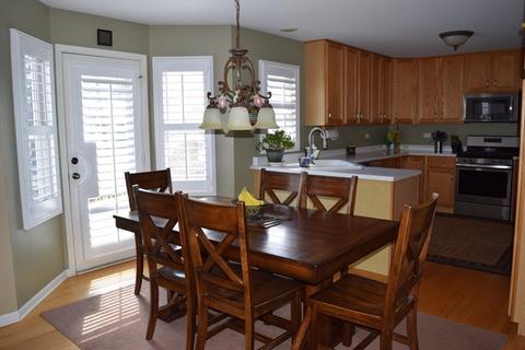 2939 Avalon Dr, Elgin, IL 60124 photo 9