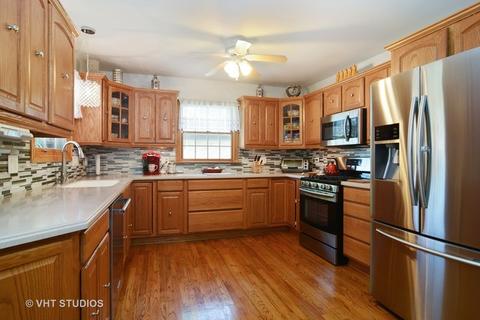 1108 S Robert Dr, Mount Prospect, IL 60056 photo 4