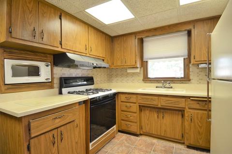 15249 Hamlin Ave, Midlothian, IL 60445 photo 6