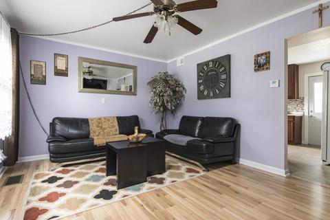 6848 Garden Ln, Bridgeview, IL 60455 photo 9