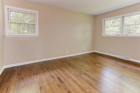 633 Pinecroft Dr, Roselle, IL 60172 photo 9