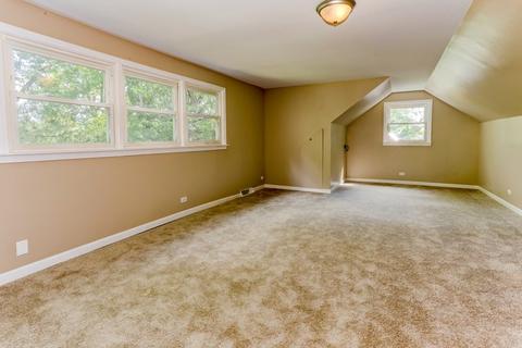 633 Pinecroft Dr, Roselle, IL 60172 photo 11