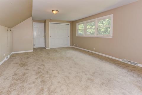 633 Pinecroft Dr, Roselle, IL 60172 photo 12