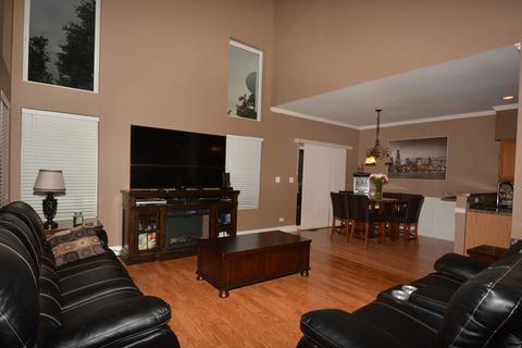 2401 Cactus Ct, Plainfield, IL 60586 photo 2