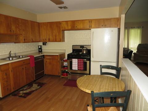 590 Edgemont Ln, Hoffman Estates, IL 60169 photo 8
