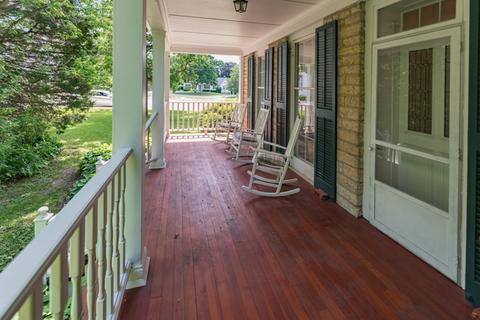 56 E Jackson St, Oswego, IL 60543 photo 3