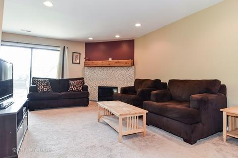 1780 Gloucester Ct #D, Wheaton, IL 60187 photo 2