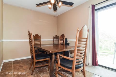 1780 Gloucester Ct #D, Wheaton, IL 60187 photo 4