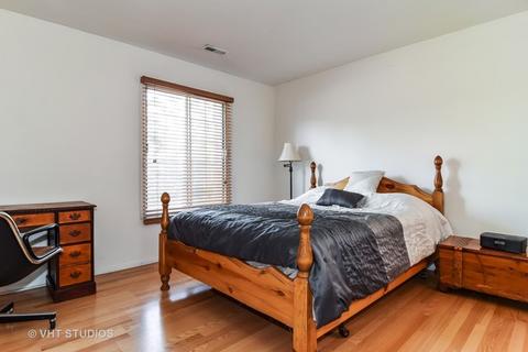 1780 Gloucester Ct #D, Wheaton, IL 60187 photo 5