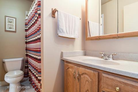 1780 Gloucester Ct #D, Wheaton, IL 60187 photo 8