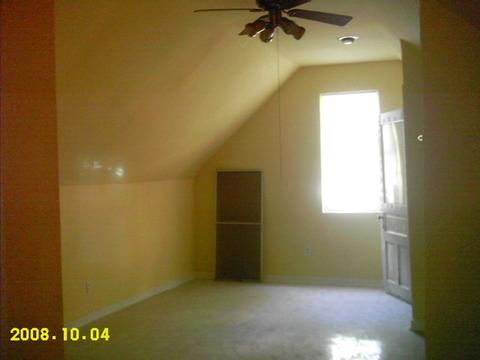 8818 S Marquette Ave, Chicago, IL 60617 photo 12