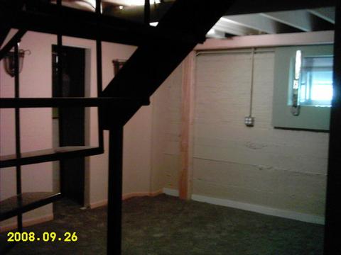 8818 S Marquette Ave, Chicago, IL 60617 photo 2