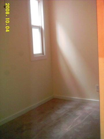 8818 S Marquette Ave, Chicago, IL 60617 photo 4