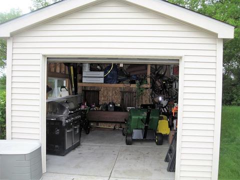 2411 Eisenhower Blvd, Mchenry, IL 60051 photo 32