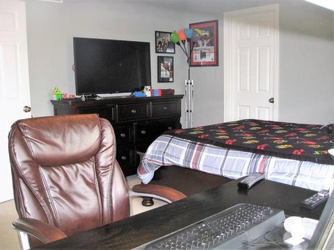 2411 Eisenhower Blvd, Mchenry, IL 60051 photo 19