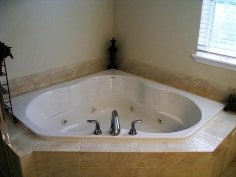 2411 Eisenhower Blvd, Mchenry, IL 60051 photo 14