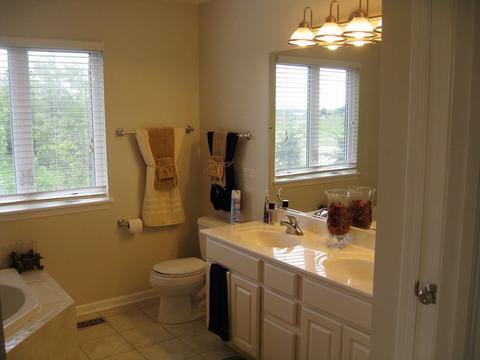 2411 Eisenhower Blvd, Mchenry, IL 60051 photo 12