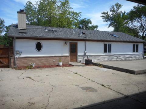 225 Carnation Ln, Hoffman Estates, IL 60169 photo 28