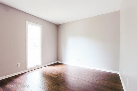 25 Dumbarton Oaks Pl, Elgin, IL 60123 photo 2