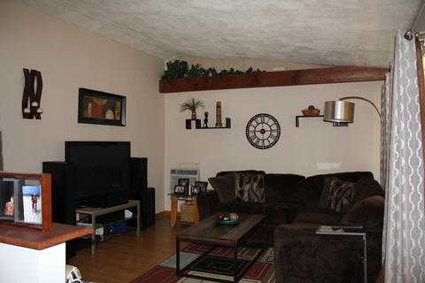 1121 Steinmann St, Dixon, IL 61021 photo 2